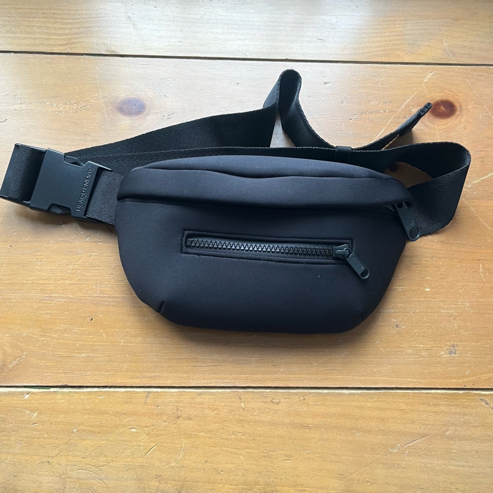 NWOT Dagne Dover Ace Fanny Pack Onyx Black Neoprene Belt Bag Crossbody Unisex - Picture 7 of 12